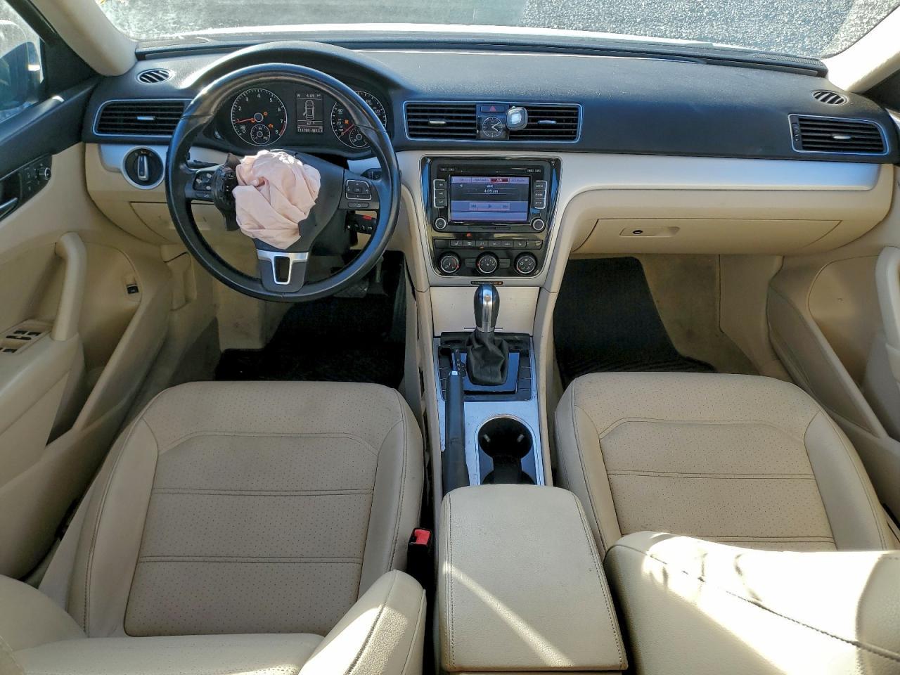 2013 Volkswagen Passat se