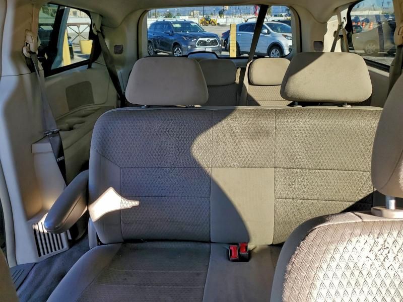 2008 Chrysler Town & Country lx