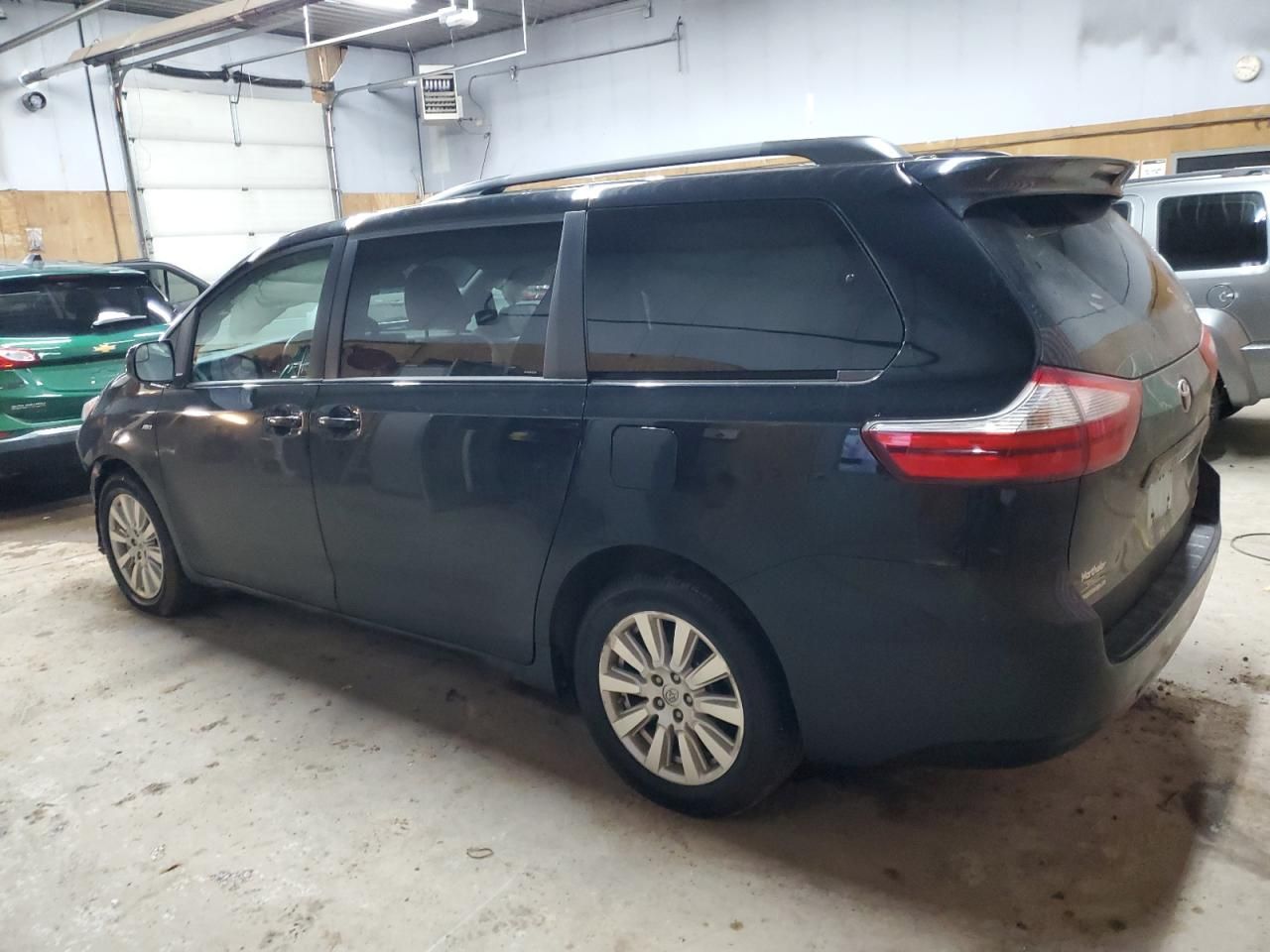 2017 Toyota Sienna le