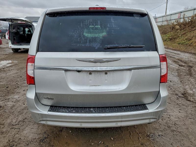 2012 Chrysler Town & Country Touring