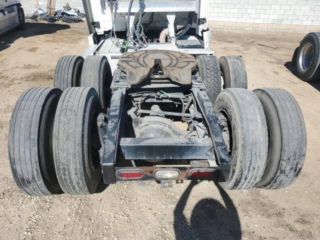 2019 Freightliner Cascadia 125 Semi Truck