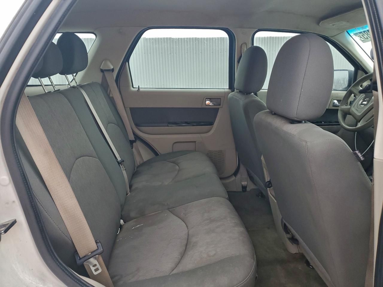 2011 Mazda Tribute i