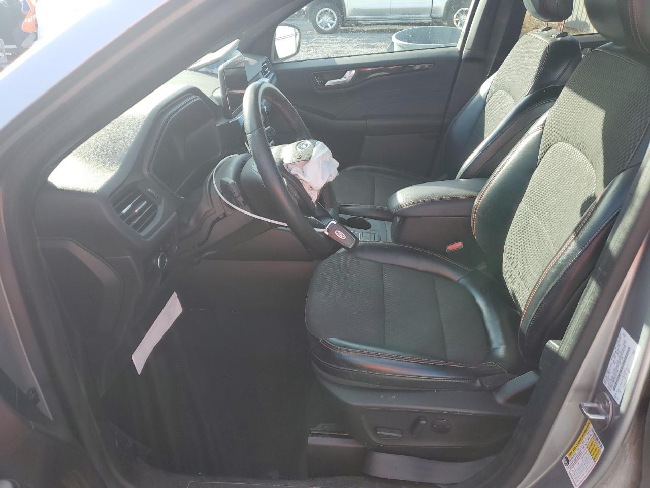 2023 Ford Escape st Line
