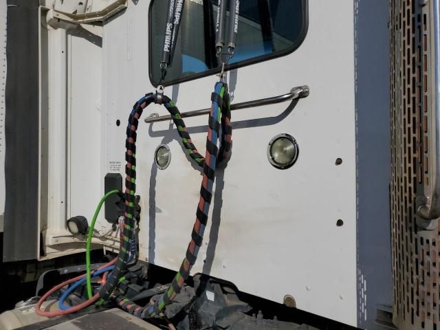 2017 Peterbilt Tractor 2017 Peterbilt 579 Semi Truck