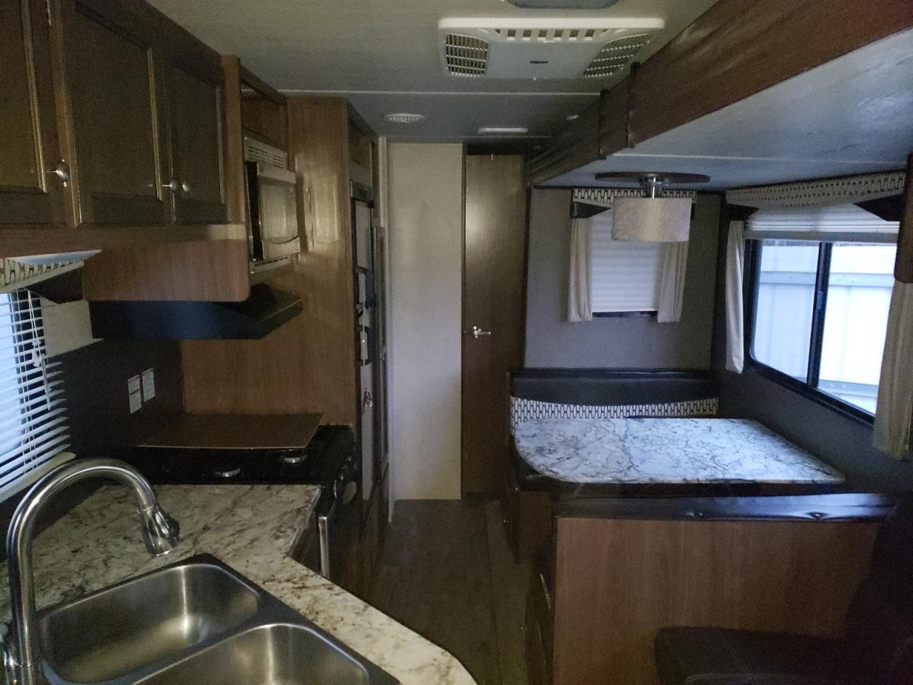 2017 Heartland Tland Recreational 27ODK Trail Runner Camper