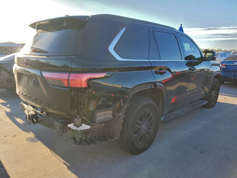 2023 Toyota Sequoia SR5