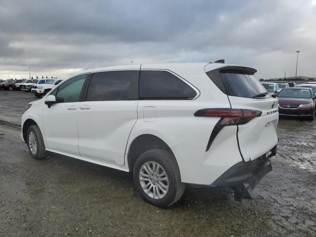 2022 Toyota Sienna LE