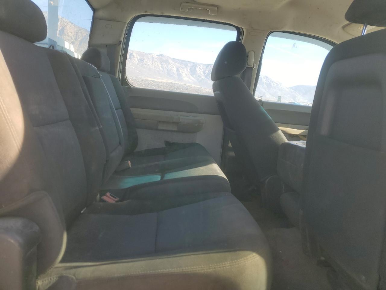 2013 Chevrolet Silverado Utility / Service Truck