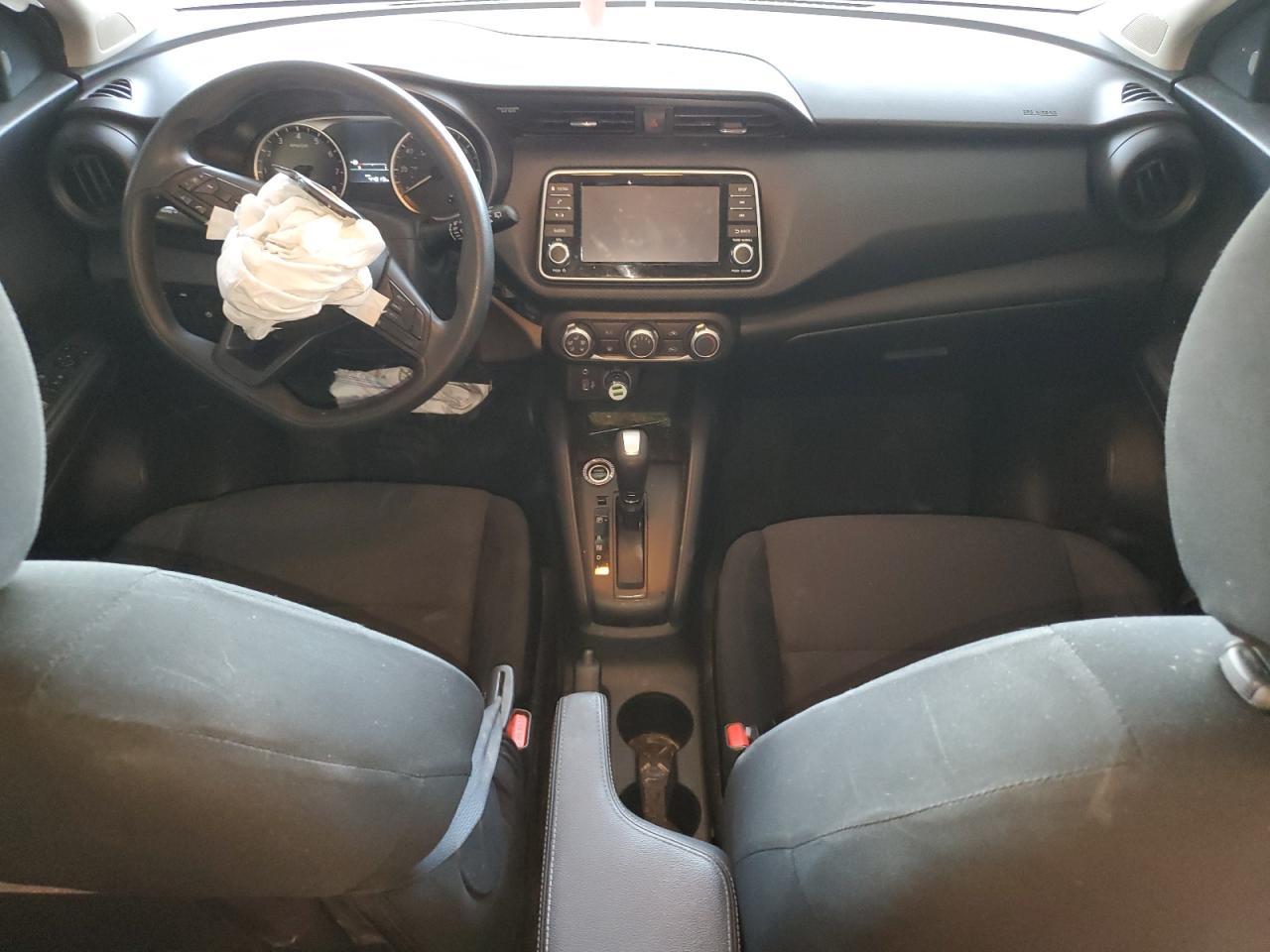 2023 Nissan Kicks s