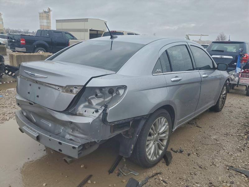 2013 Chrysler 200 Limited