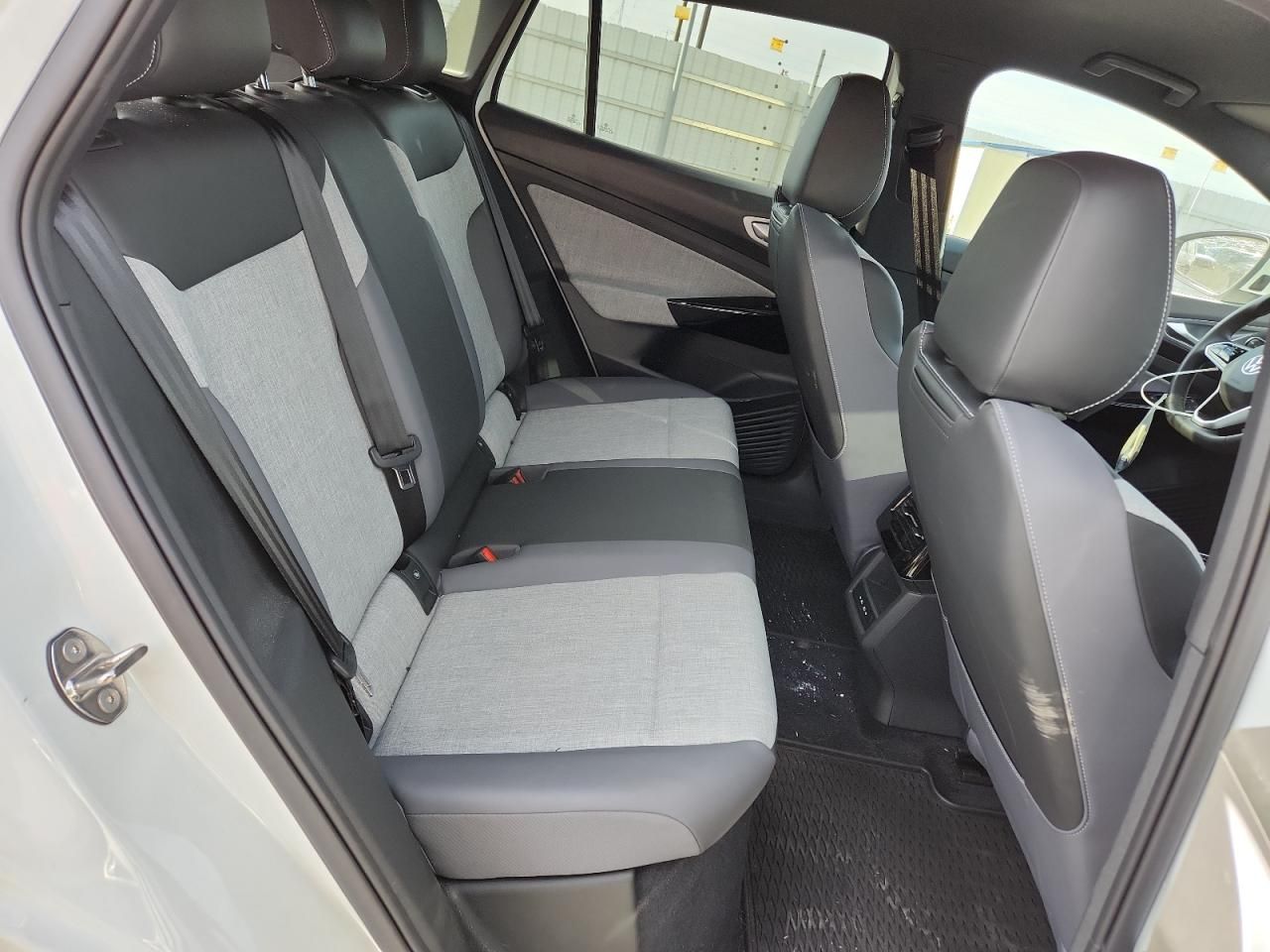 2025 Volkswagen Id.4 pro