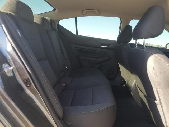 2022 Nissan Altima sv