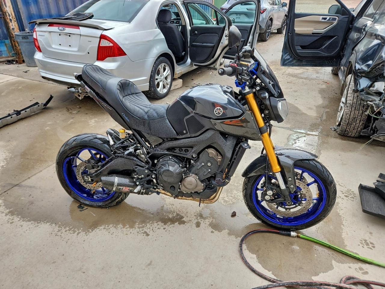 2014 Yama FZ09