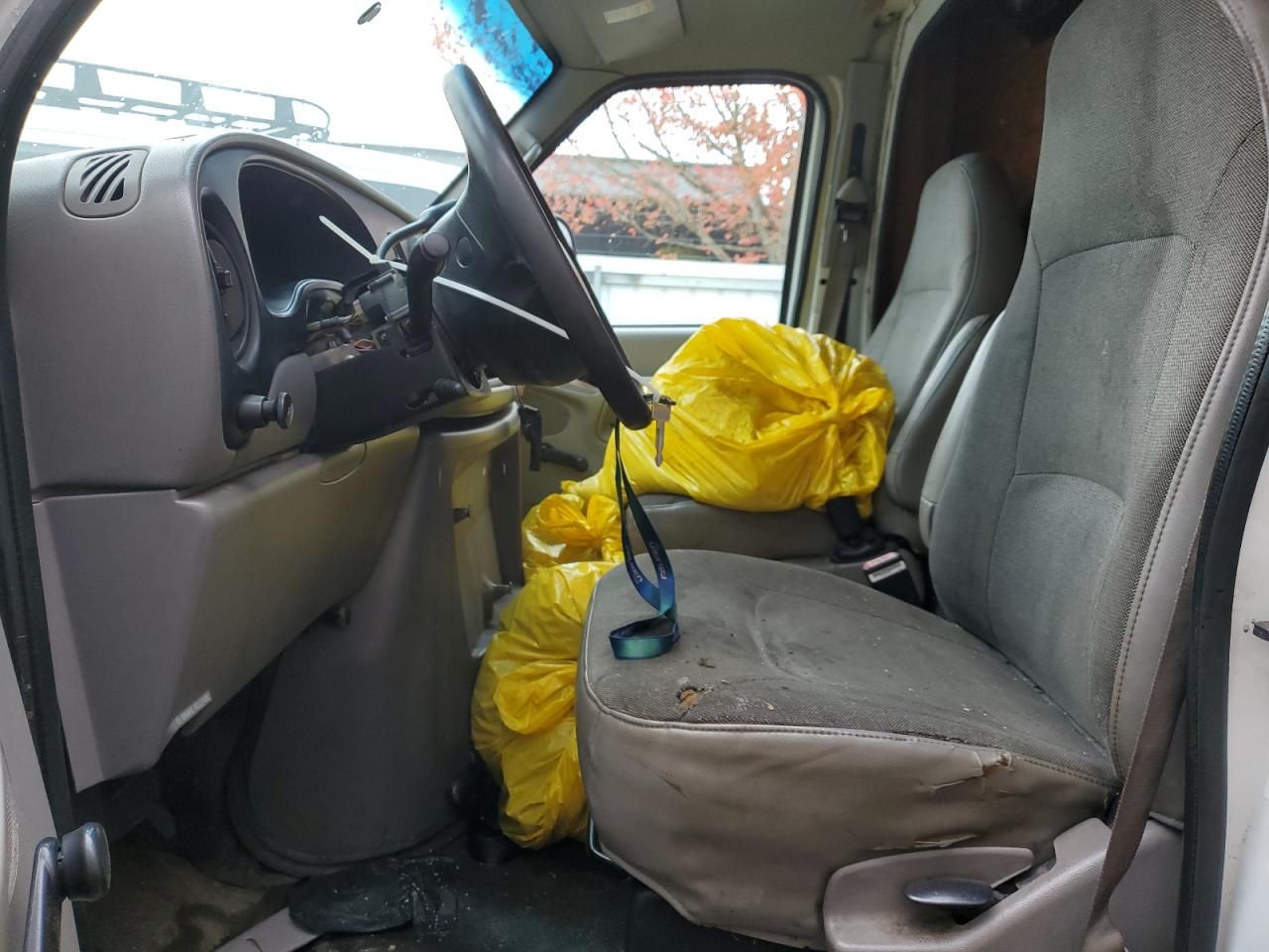 2002 Ford Econoline E550 Super Duty Cutaway Van