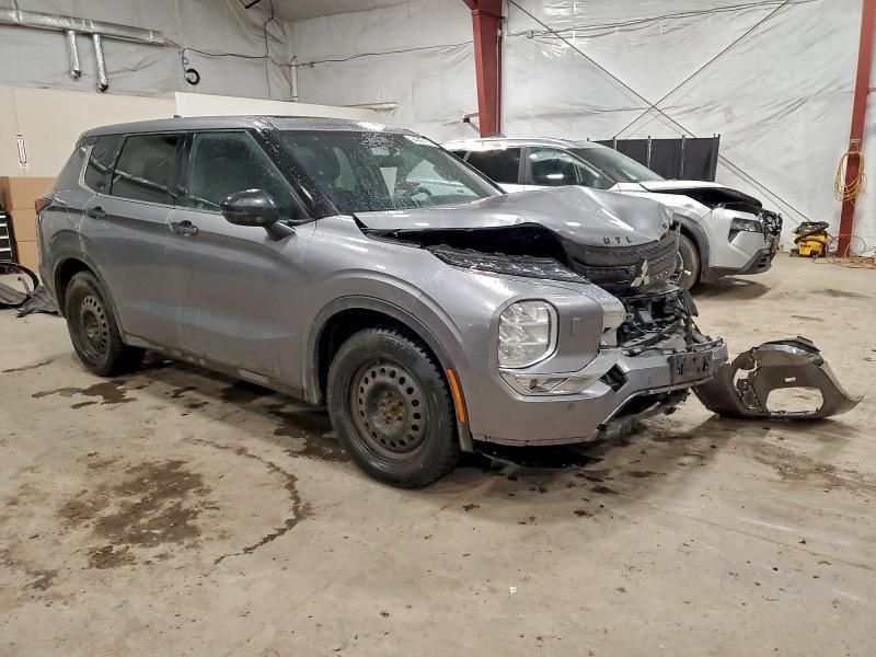 2022 Mitsubishi Outlander se