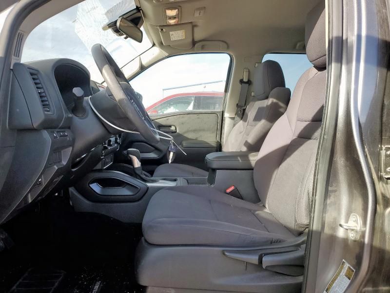 2022 Nissan Frontier s