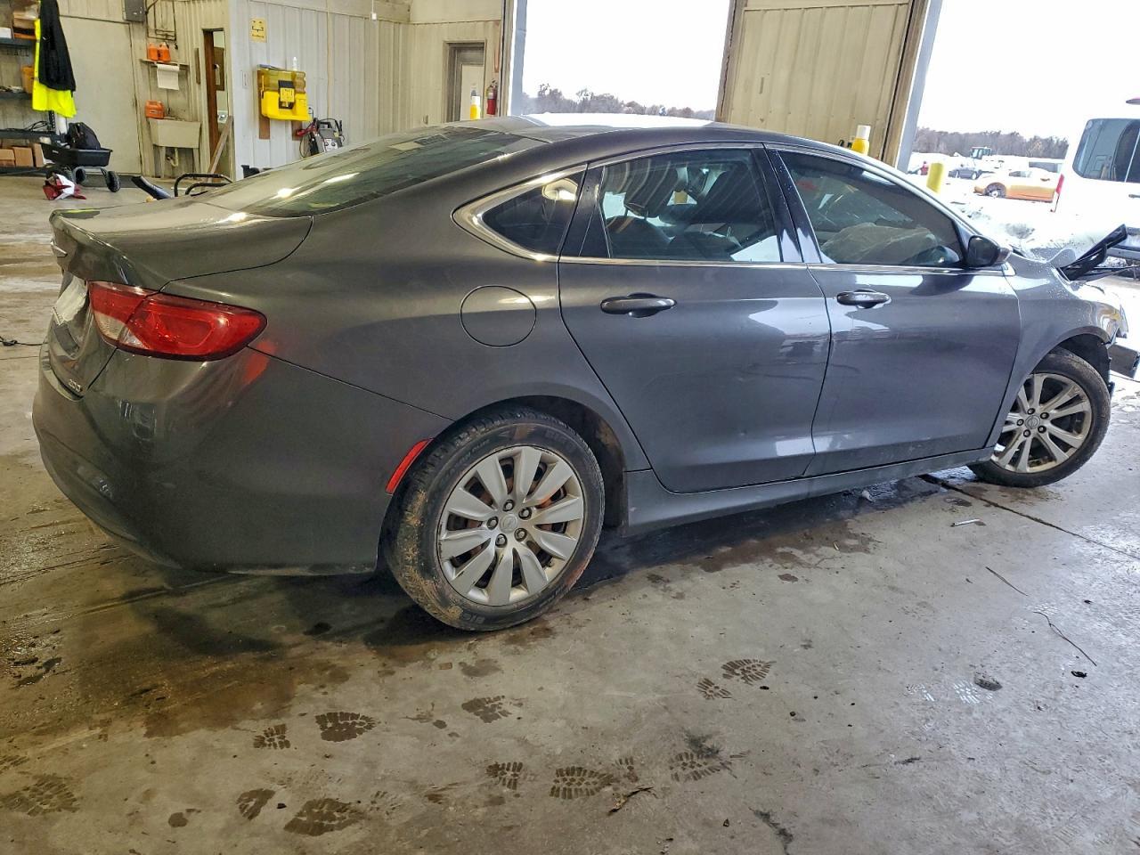 2015 Chrysler 200 lx