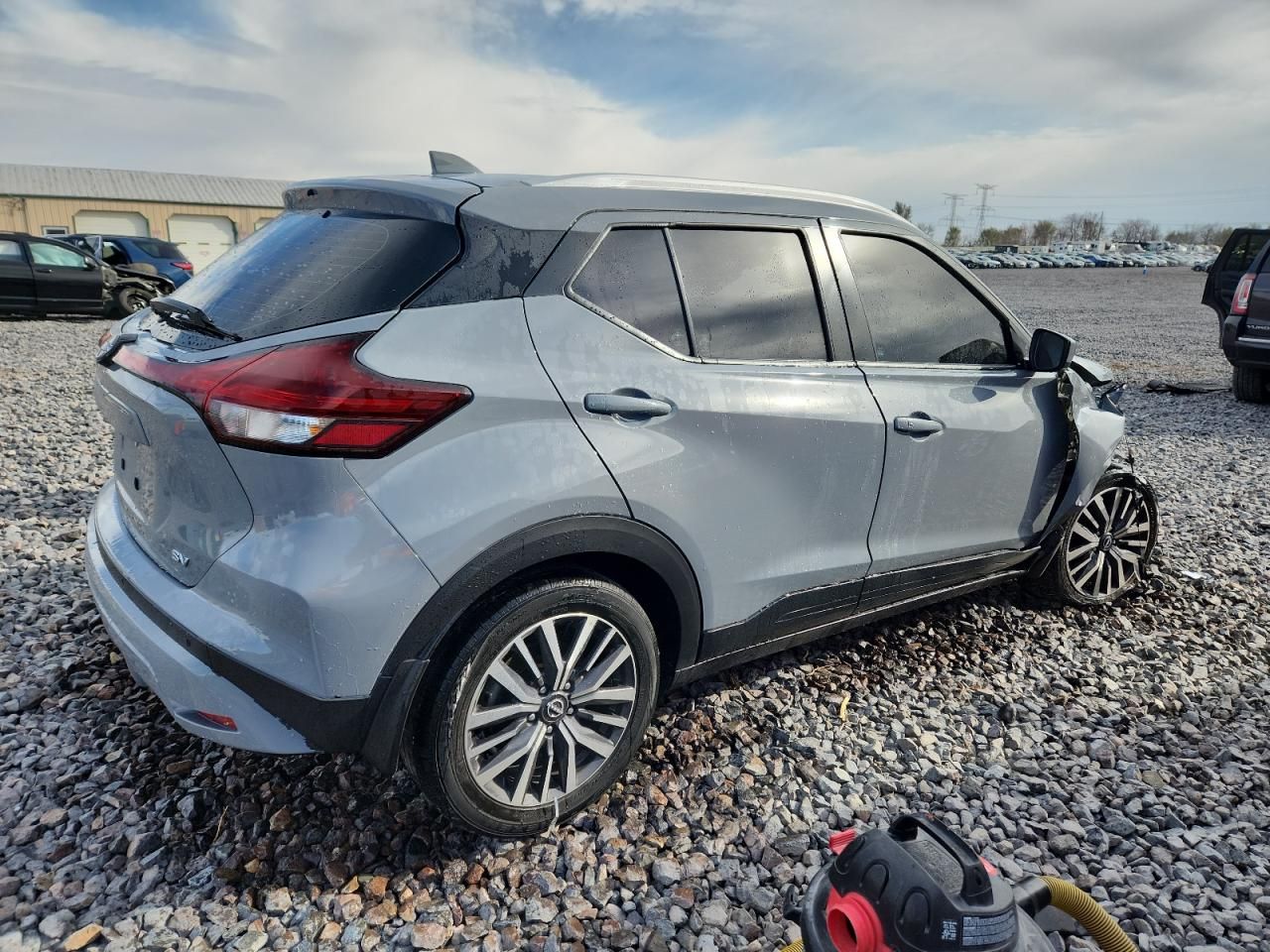 2022 Nissan Kicks sv