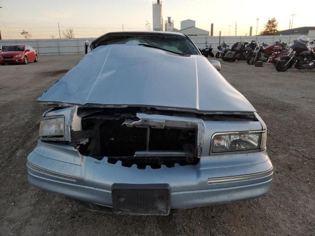 1997 Lincoln Town car Signature