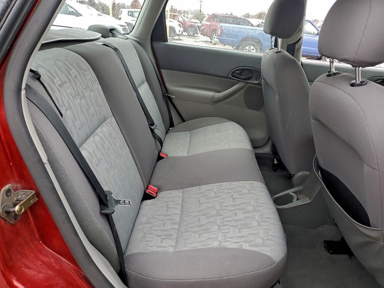2005 Ford Focus zxw