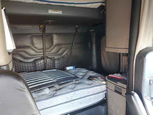 2017 Freigliner 2017 Freightliner Cascadia 125 Semi Truck