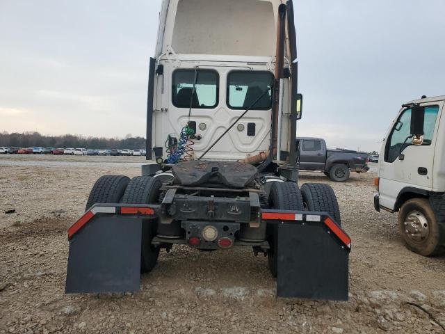 2015 Freightliner Cascadia Semi Truck