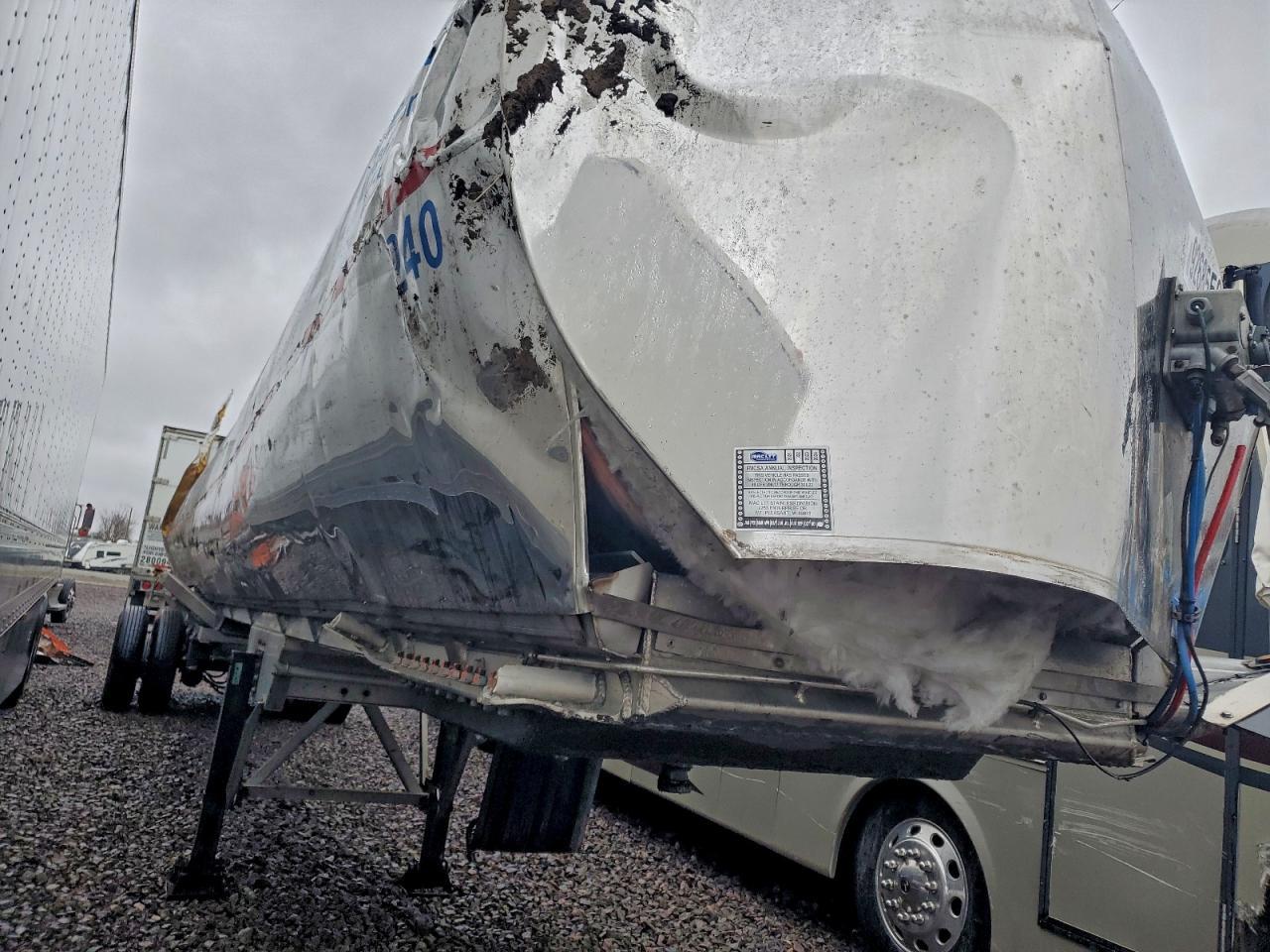 2023 MAC SRJ-6200-1-2-ST Tank Trailer