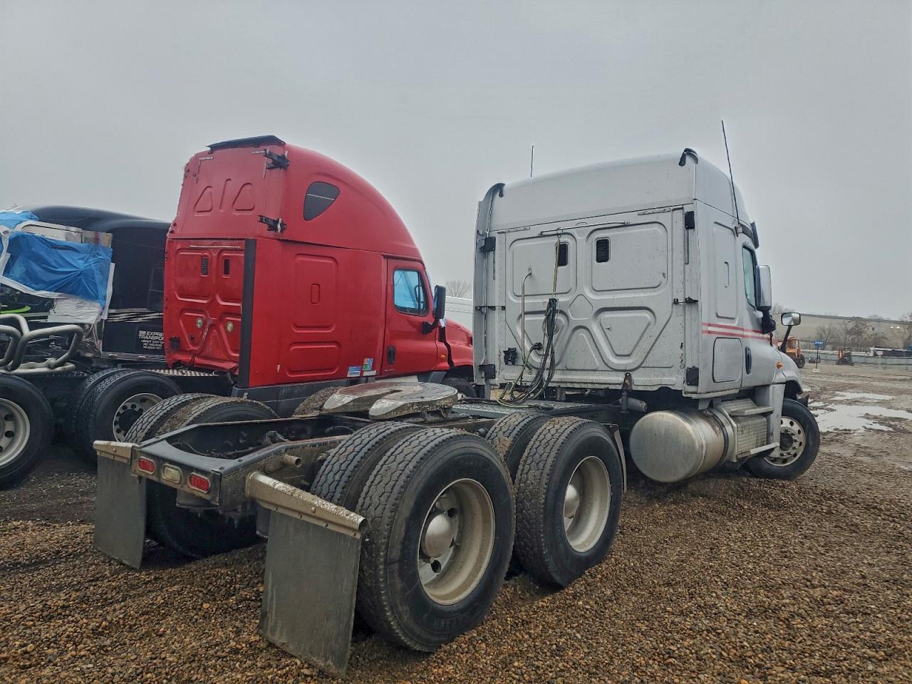 2013 Freightliner Cascadia BOX Truck