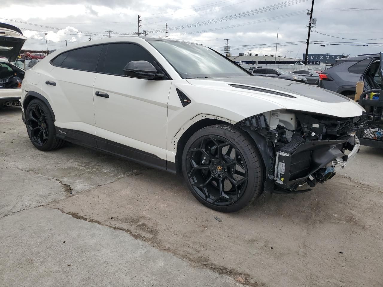 2024 Lamborghini Urus Performante