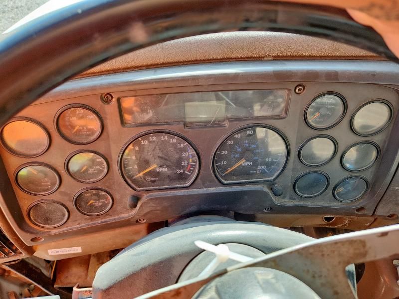 2004 Mack Cv700 Roll-off Container Truck