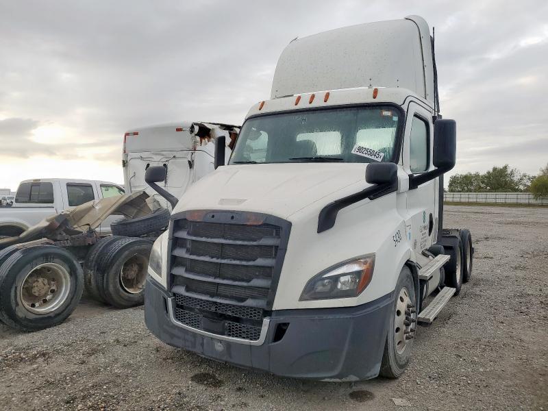 2019 Freightliner Cascadia 116 Semi Truck