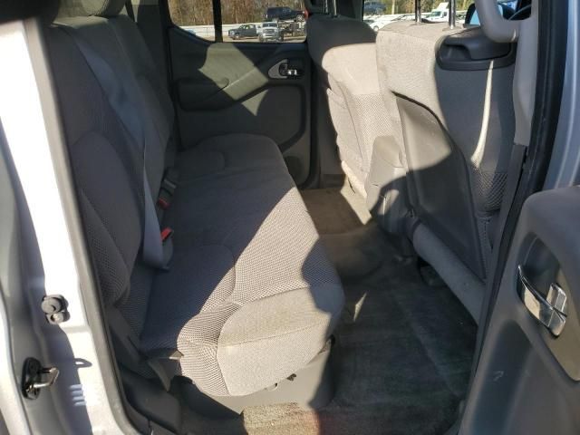 2010 Nissan Frontier Crew cab se