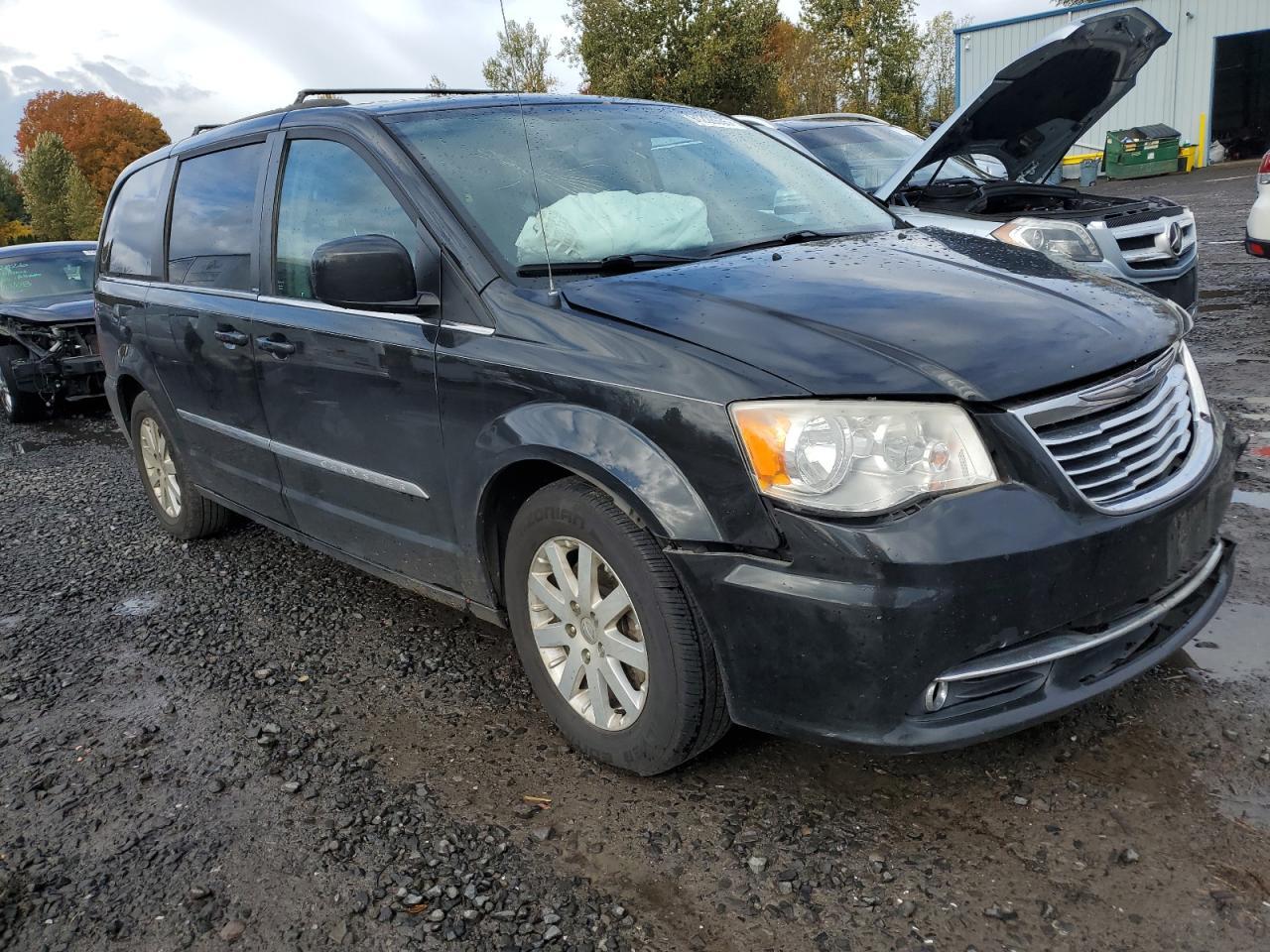 2013 Chrysler Town & Country Touring