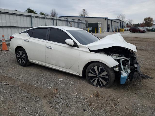 2021 Nissan Altima sv