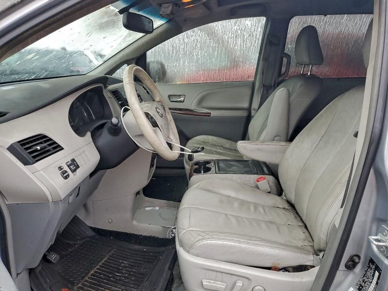 2014 Toyota Sienna xle