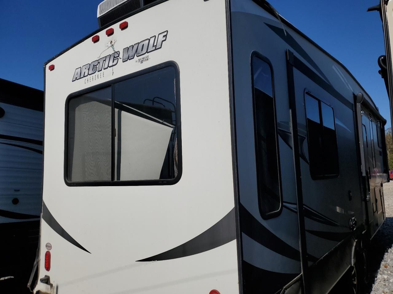 2019 Wildwood 2019 Foresriver Wolf PUP 1-Camper