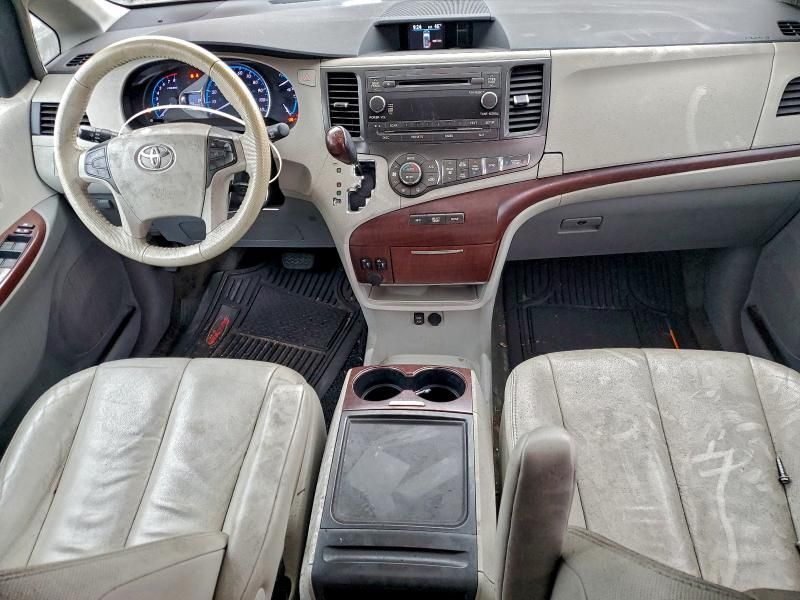 2014 Toyota Sienna xle