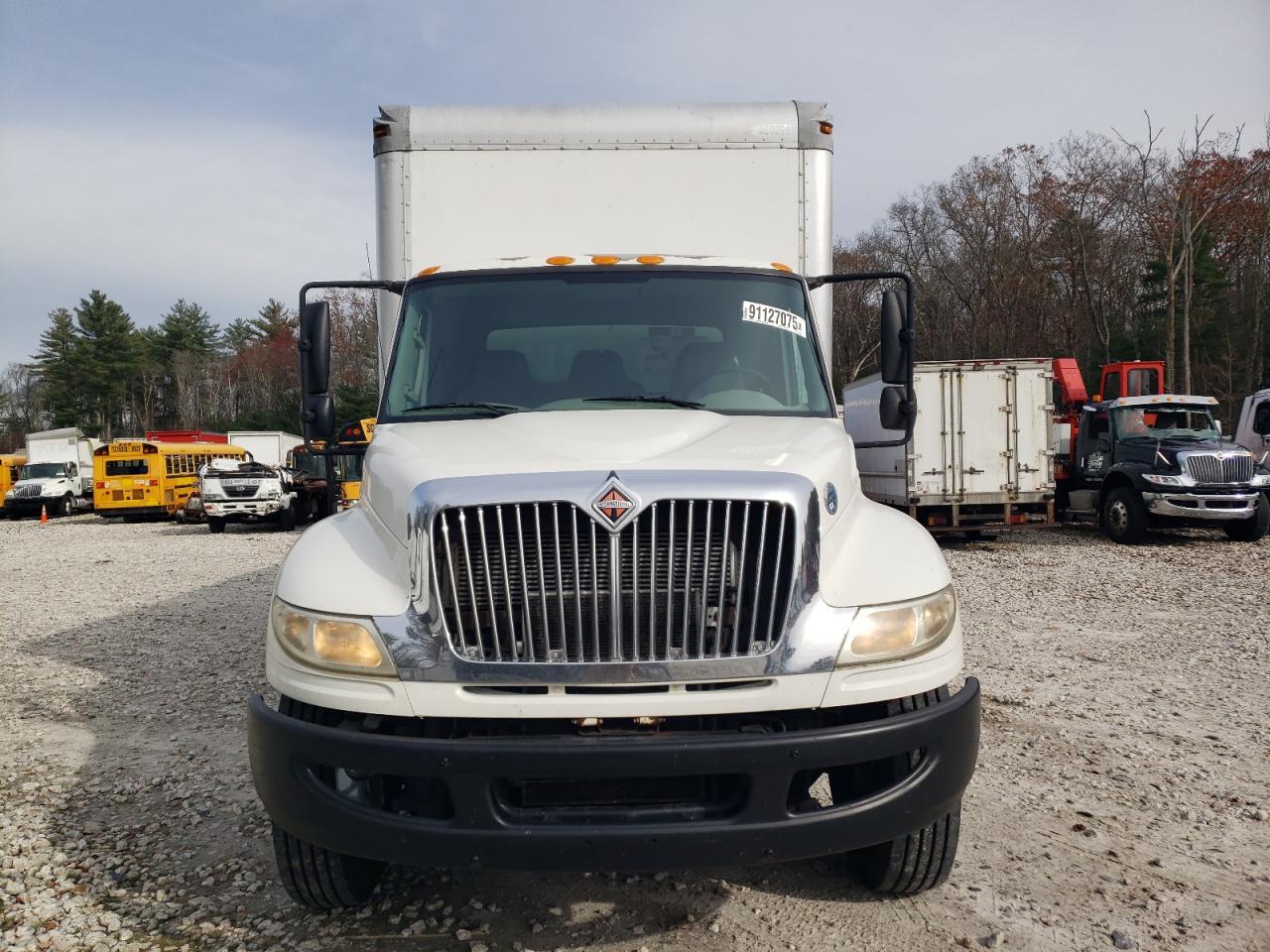 2015 International 4300 box Truck