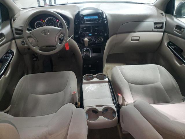 2005 Toyota Sienna le