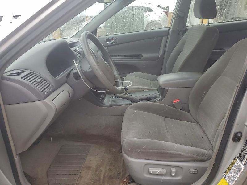 2005 Toyota Camry le
