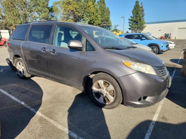 2015 Toyota Sienna le