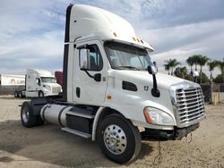 Freightliner Vehiculos salvage en venta: 2014 Freightliner Cascadia Semi Truck