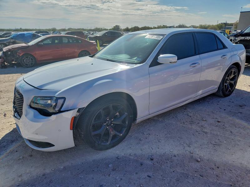 2022 Chrysler 300 s