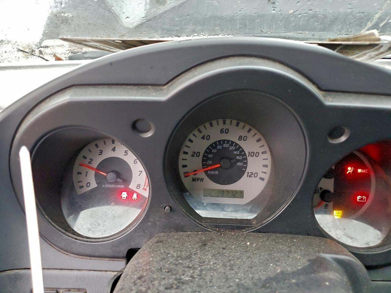 2004 Nissan Frontier Standard
