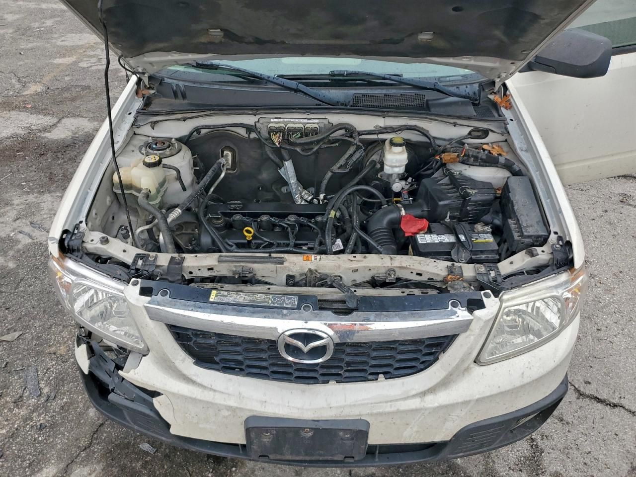 2011 Mazda Tribute i