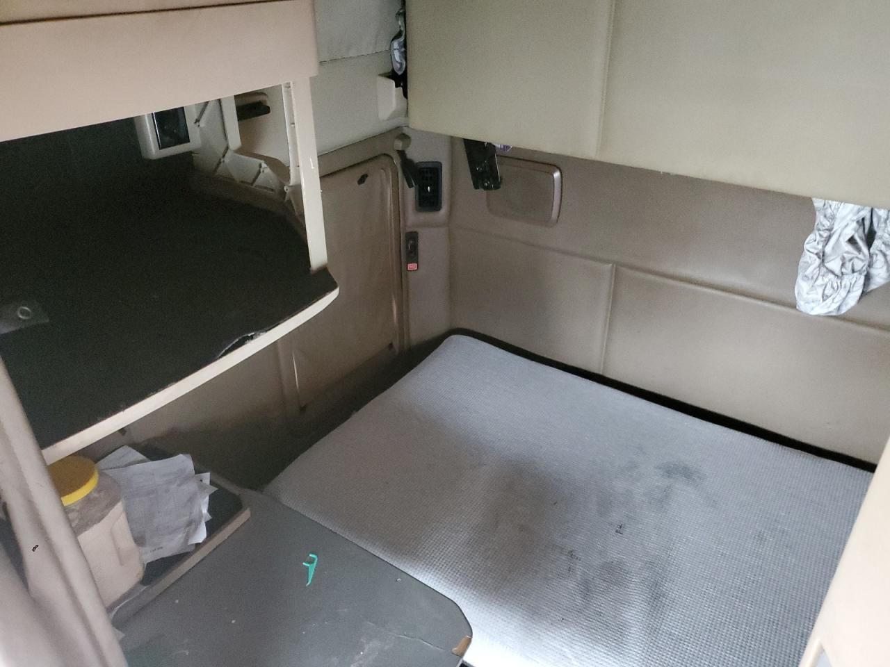 2019 Kenworth T680 Semi Truck