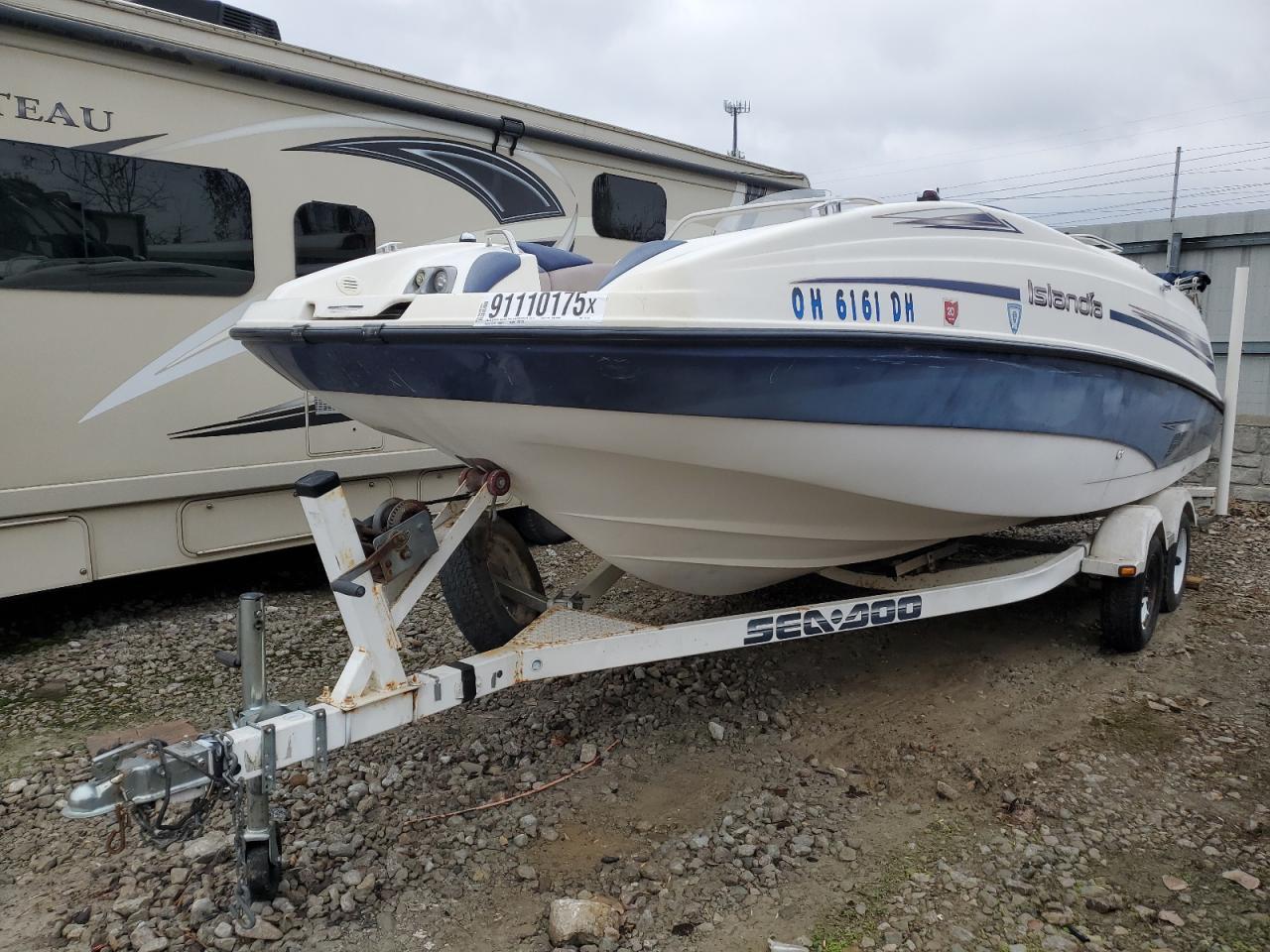 2002 BOM 2000 SEA-DOO Islandia Boat