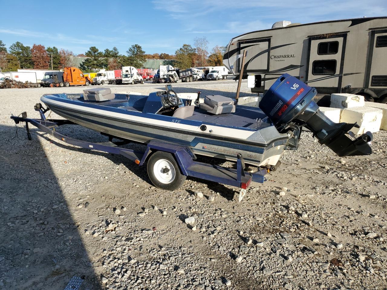 1986 Dyna Track 180 Boat