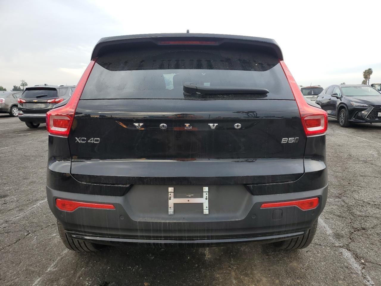 2025 Volvo Xc40 Plus