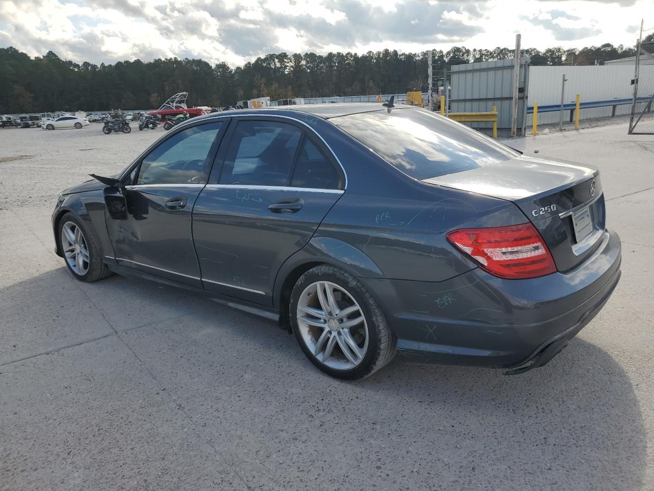 2014 Mercedes-Benz C 250